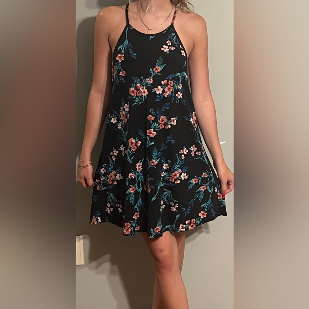 EUC Everly for Francescas Women’s Floral Swing Dress Size Small
